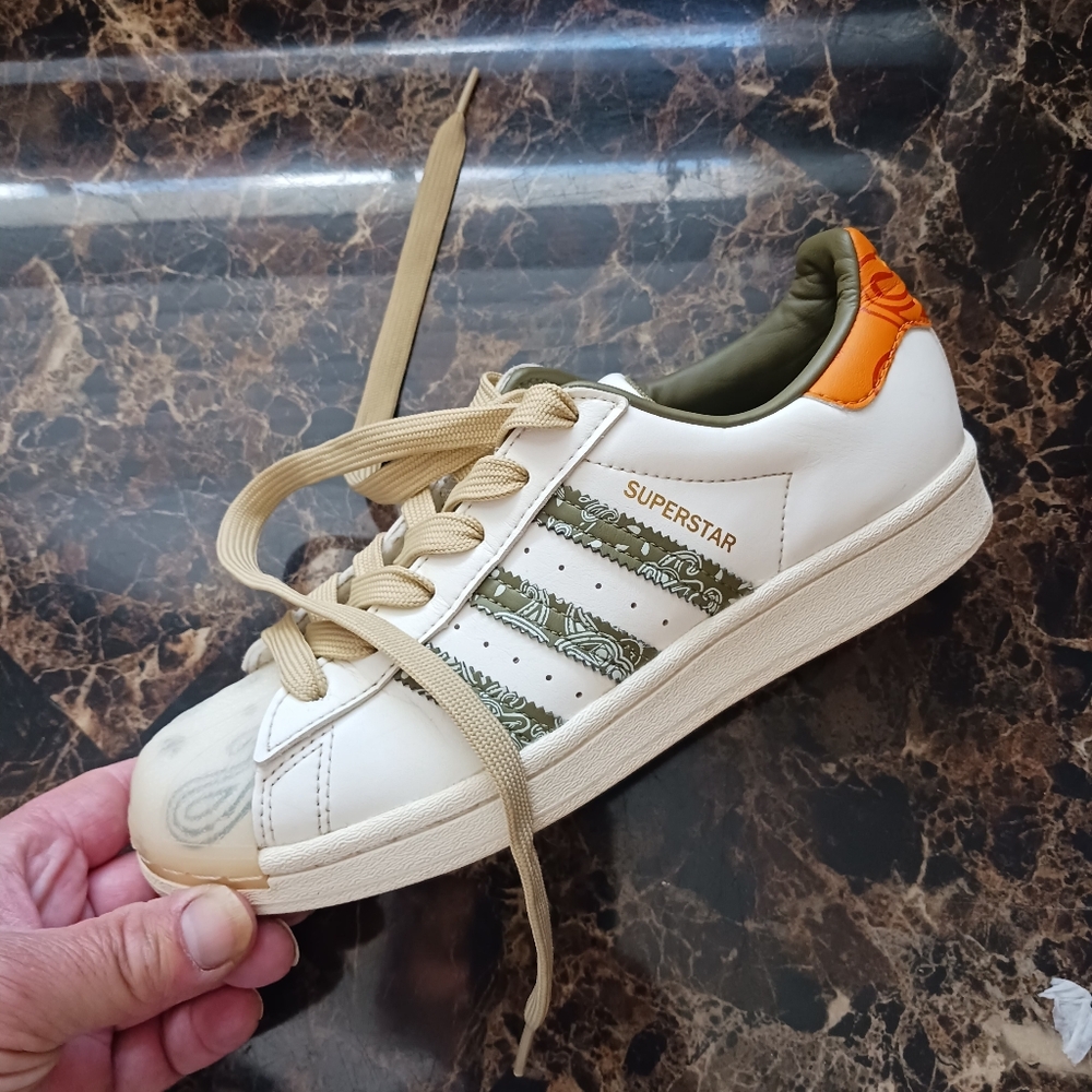 Adidas Superstar 'Bandana' Streetwear/Lifestyle Shoes Size 5 Youth/6.5 Women